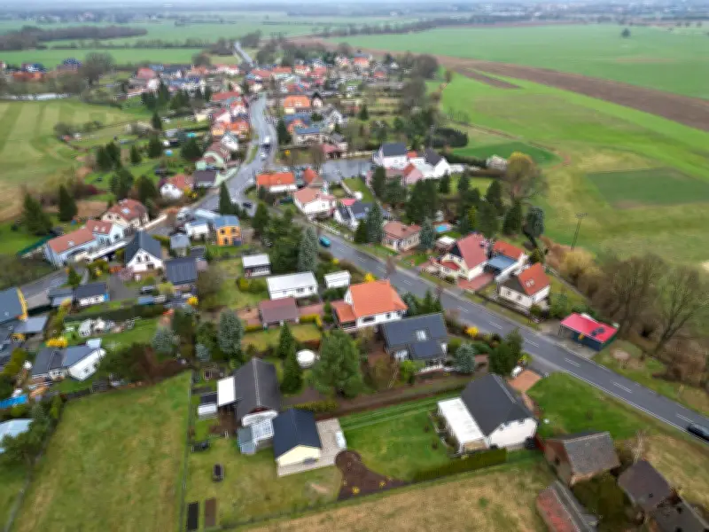 Spatenstich in Wellaune: Ortsumgehung soll Dorf von drei Bundesstraßen entlasten