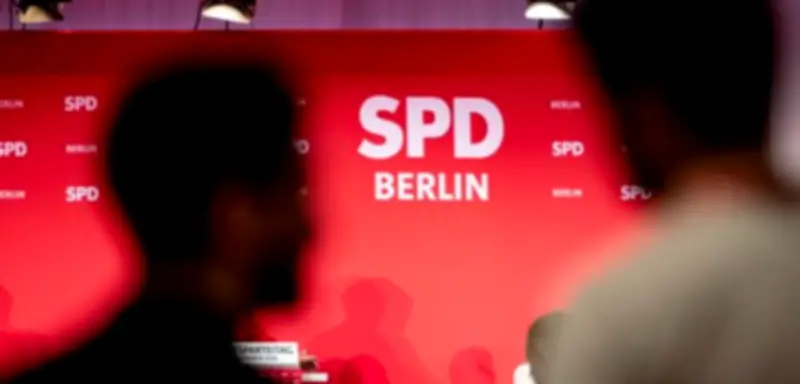 SPD in Berlin-Mitte drängt krankgeschriebene Bürgermeisterkandidatin zum Rücktritt
