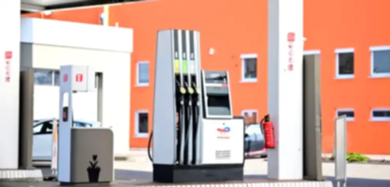 Spritpreis-Debatte: Welche Maßnahmen wirklich gegen hohe Kraftstoffkosten helfen