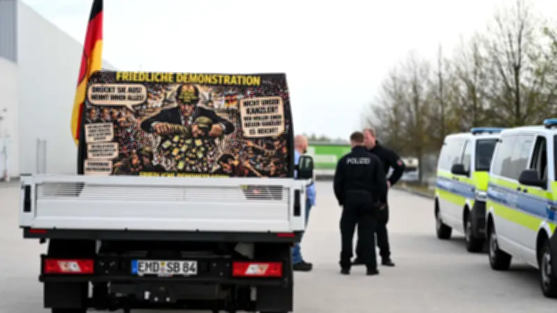 Spritpreis-Protest: Autokonvoi rollt von Emden nach Berlin - „Uns platzt die Hutschnur“