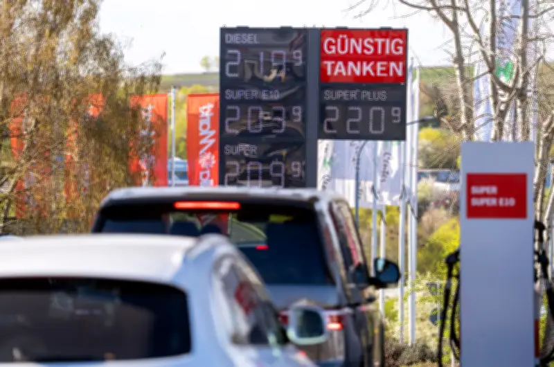 Spritpreise sinken nur minimal trotz Ölpreissturz - Debatte um Entlastungen vor Energie-Gipfel