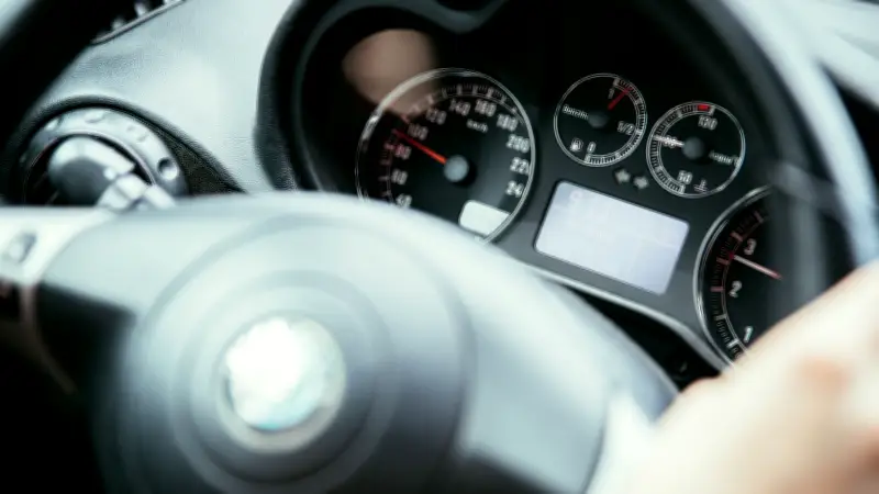 Spritspar-Dongles entlarvt: Blinkende LEDs statt Kraftstoffersparnis