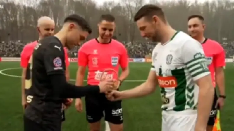 Stabilere Eier gewinnen: Kuriose Fußballplatzwahl zu Ostern