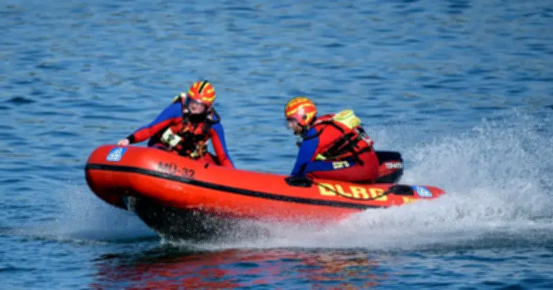 Starkwind-Warnung ignoriert: Segler auf Chiemsee kentert - Rettung durch Schwimmweste