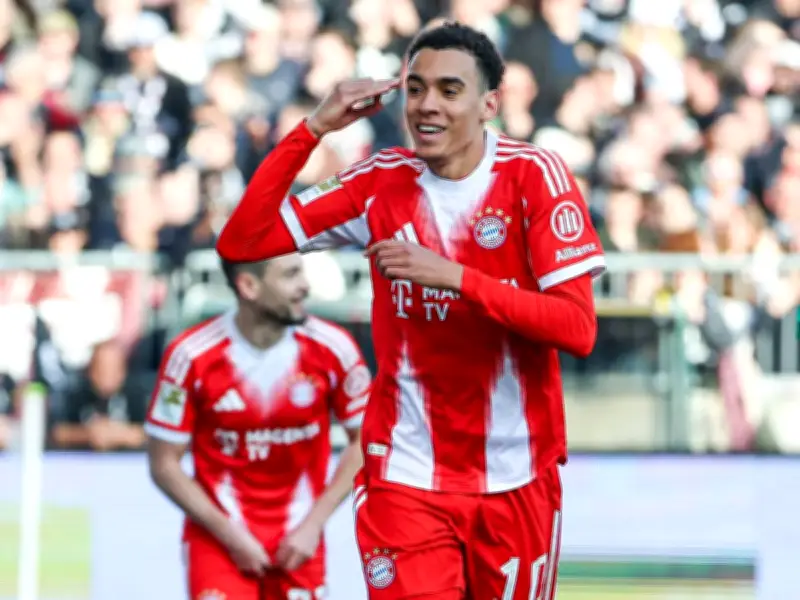 Stefan Effenberg widerspricht Oliver Kahn deutlich: Musiala muss zur WM