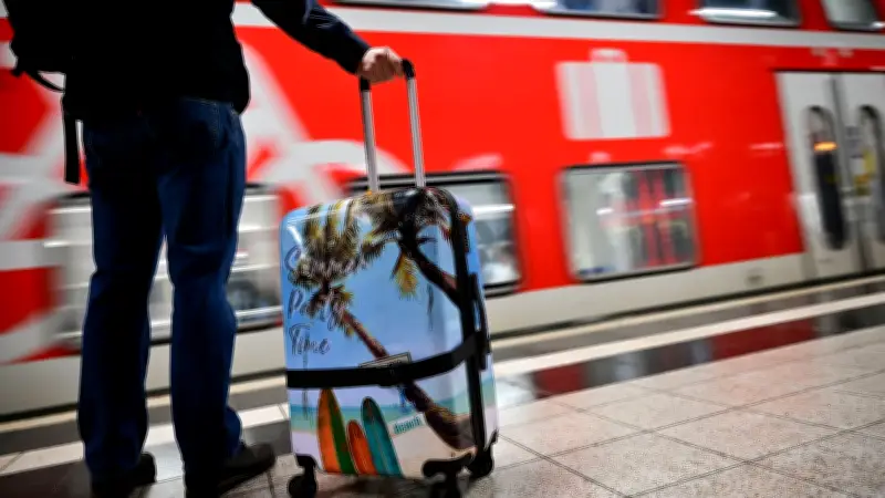 Steinwürfe auf Züge in Waren: Bahnverkehr gestoppt, Bundespolizei sucht Zeugen