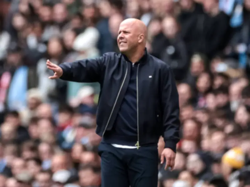 Steven Gerrard warnt Liverpool nach FA-Cup-Debakel: Slot steht vor entscheidenden Wochen