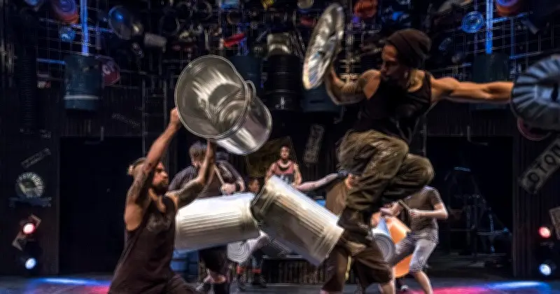 Stomp im Prinzregententheater: Warum die Klangorgie nach 35 Jahren noch mitreißt