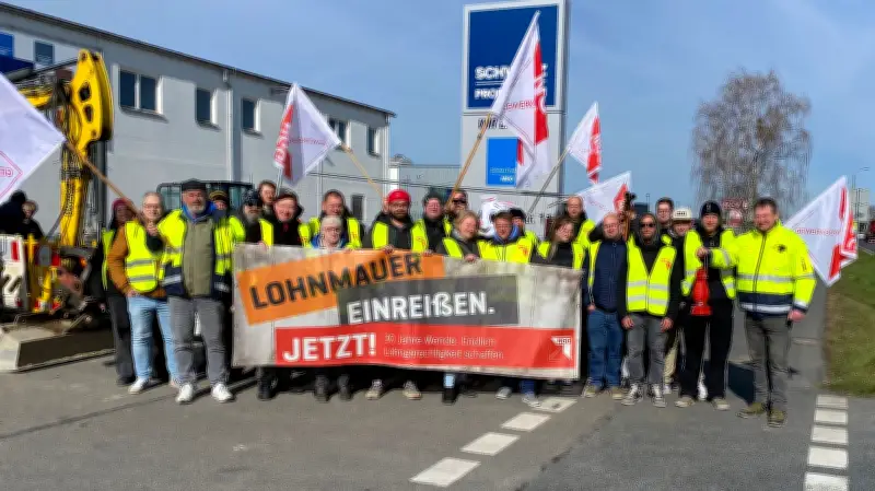 Streik bei Schwarz-Produktion in Jessen: Beschäftigte fordern gleiche Bezahlung wie im Westen