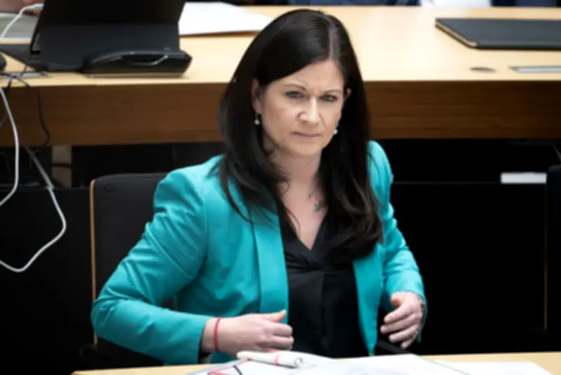 Streit um mutmaßliche Vergewaltigung: Senatorin und Stadträtin im juristischen Schlagabtausch