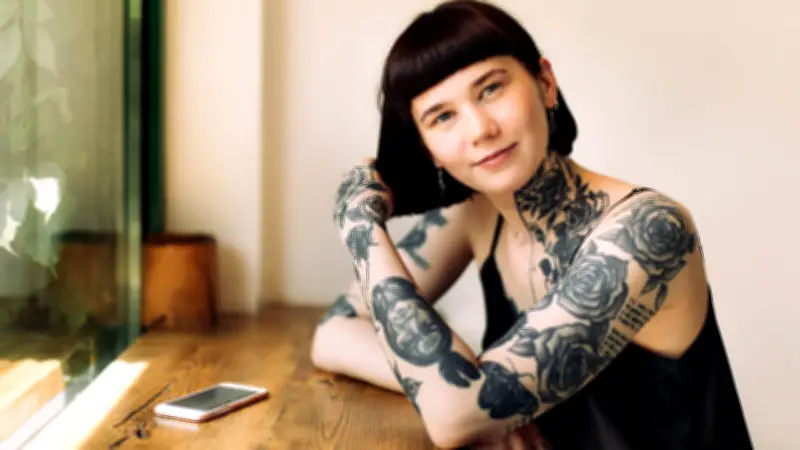 Studie warnt: Tattoos können zu schweren Augenentzündungen führen