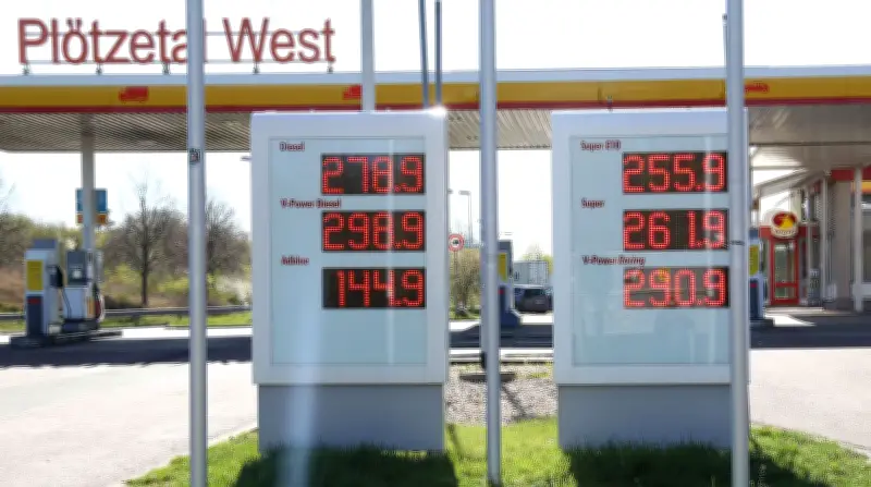 Tankflaute nach Mittag: Neue 12-Uhr-Regel verändert Tankverhalten im Raum Bernburg