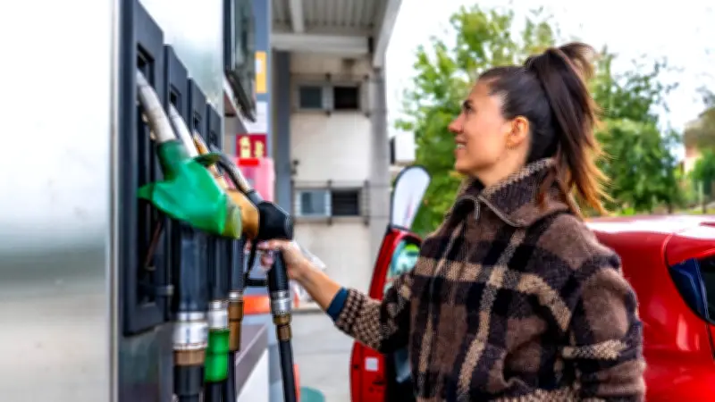 Tankrabatt beschlossen: Spritpreis sinkt um 17 Cent ab Mai