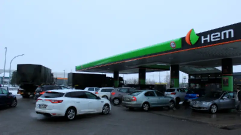 Tankstellenpreise trotz 12-Uhr-Regel auf Rekordniveau - Sonderaktionen führen zu Engpässen