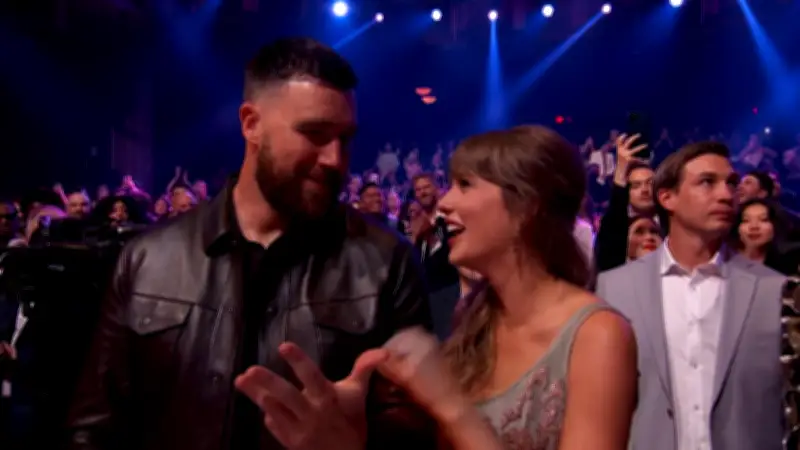 Taylor Swift und Travis Kelce: Hochzeitsdatum steht offenbar fest - Einladungen verschickt