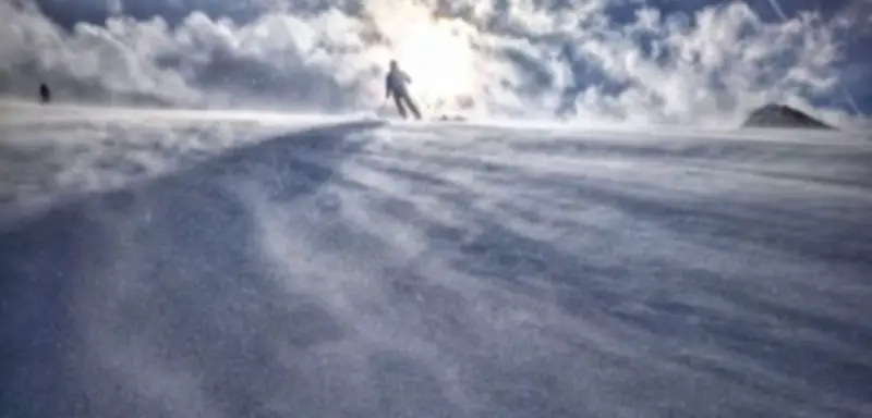Tödlicher Skiunfall in Zillertal Arena: Deutscher stirbt nach Frontalzusammenstoß