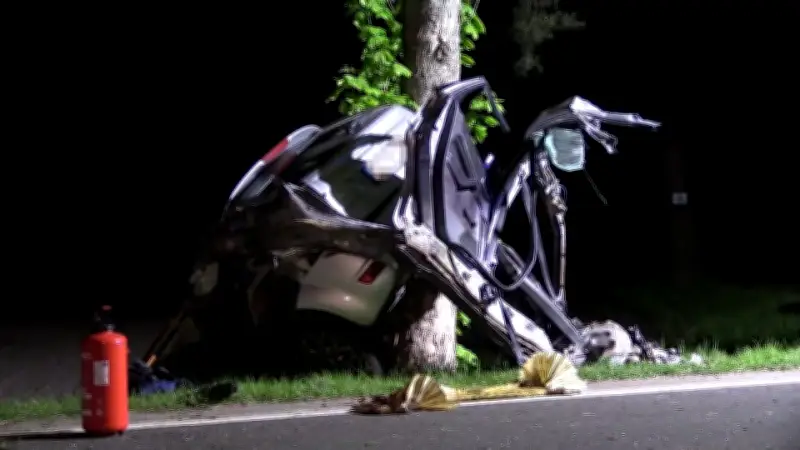 Tödlicher Unfall auf L504 bei Ibbenbüren: 28-Jährige stirbt an Unfallstelle