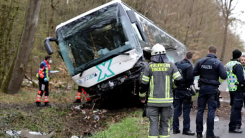 Tödlicher Unfall in Hessen: Frau stirbt nach Frontalzusammenstoß zwischen Auto und Linienbus