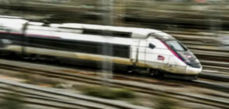 Tödliches Zugunglück in Nordfrankreich: TGV kollidiert mit Armeetransporter