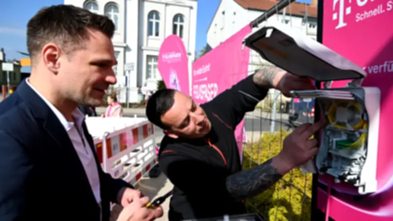 Telekom startet Glasfaserausbau in Neubrandenburg: 25 Millionen Euro für schnelles Internet
