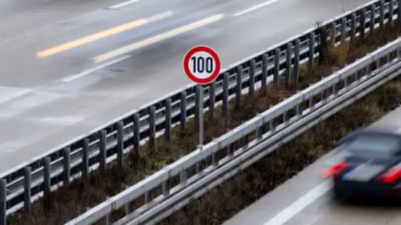 Tempolimit als Antwort auf Spritpreis-Krise: Grüne und Umweltverbände erhöhen Druck