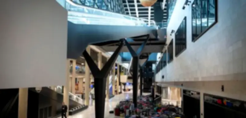 Terminal 3 in Frankfurt: Ein Symbol deutscher Baukunst zwischen Effizienz und Kommerz