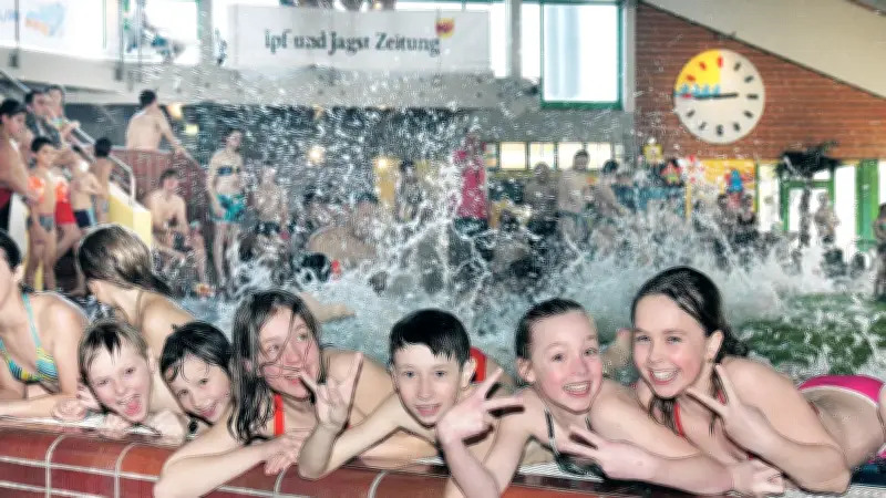 Therme führt kinderfreien Samstag ein und entfacht hitzige Debatte