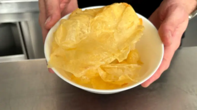 TikTok-Trend im Test: Selbstgemachte Harzer Käse-Chips aus dem Backofen