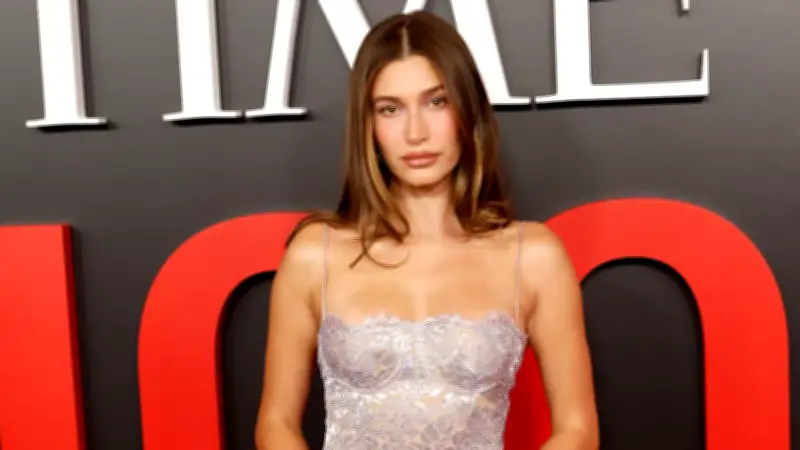 Time-100-Gala: Hailey Bieber und Stars in schillernden Roben
