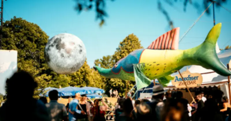 Tollwood-Festival setzt auf neues Hitzeschutzkonzept mit Sprühkühlung