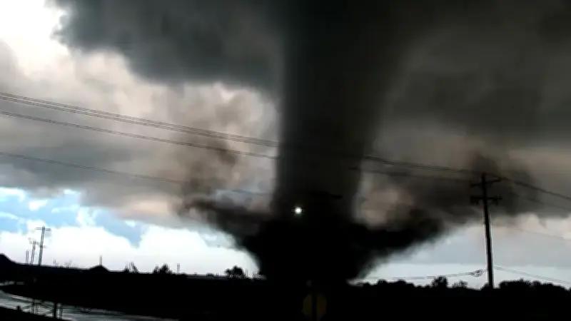 Tornado verwüstet US-Stadt Enid und trifft Air-Force-Basis
