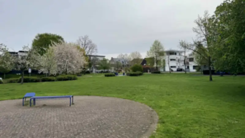 Tragödie in Pulheim: Zukünftiger Vater (†28) bei Streit im Stadtpark erstochen