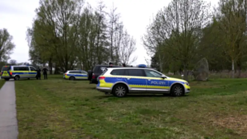 Tragischer Böllerunfall bei Ludwigslust: Zwei Kinder lebensgefährlich verletzt
