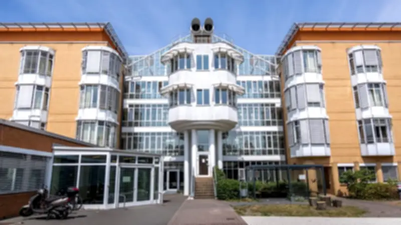 Tragischer Brand in Berliner Klinikum: 64-jährige Patientin verstirbt nach Feuer im Krankenhausbett