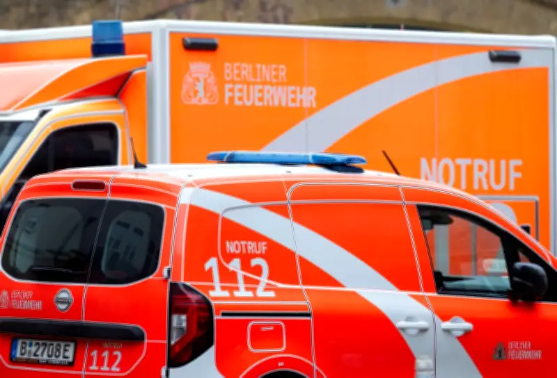 Tragischer Dachgeschossbrand in Berlin-Wilhelmstadt: Ein Toter und 17 Gerettete