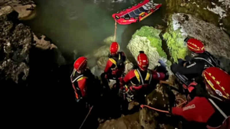 Tragisches Kajak-Unglück in Österreich: 17-Jähriger in Teufelsschlucht ertrunken