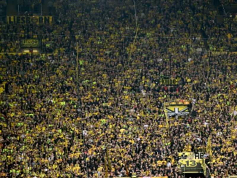 Traurige Gewissheit: BVB-Fan nach Kollaps auf Südtribüne verstorben