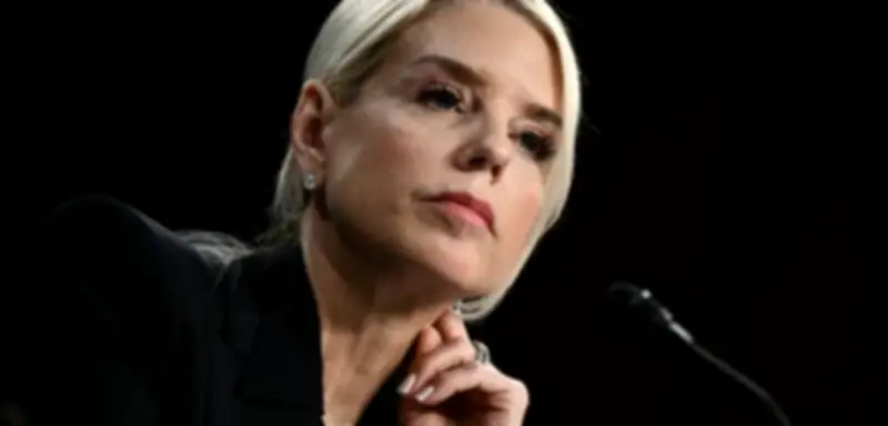 Trump entlässt Justizministerin Pam Bondi: Epstein-Akten und politische Gegner als Gründe