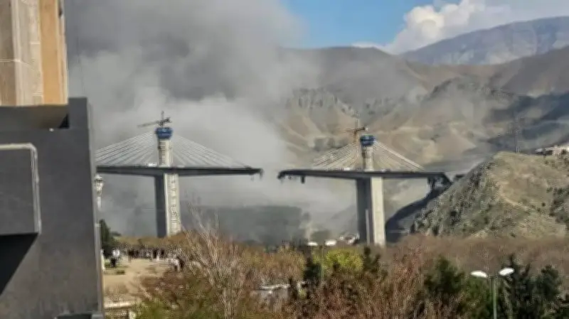 Trump erhöht Druck auf Iran: USA zerstören größte Autobahnbrücke bei Teheran