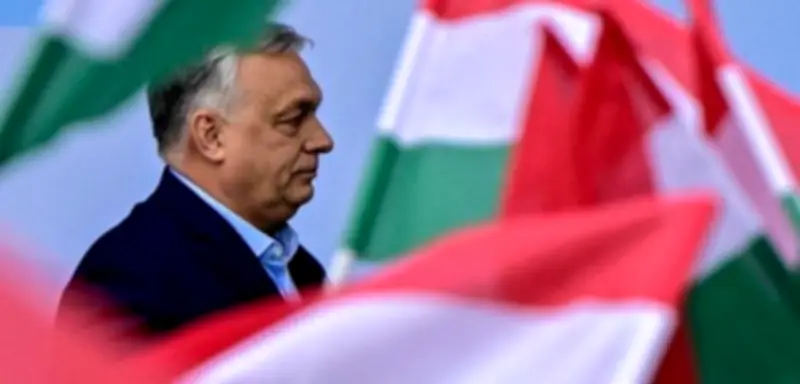 Trump mischt sich erneut in ungarischen Wahlkampf ein und fordert zur Wahl Orbáns auf