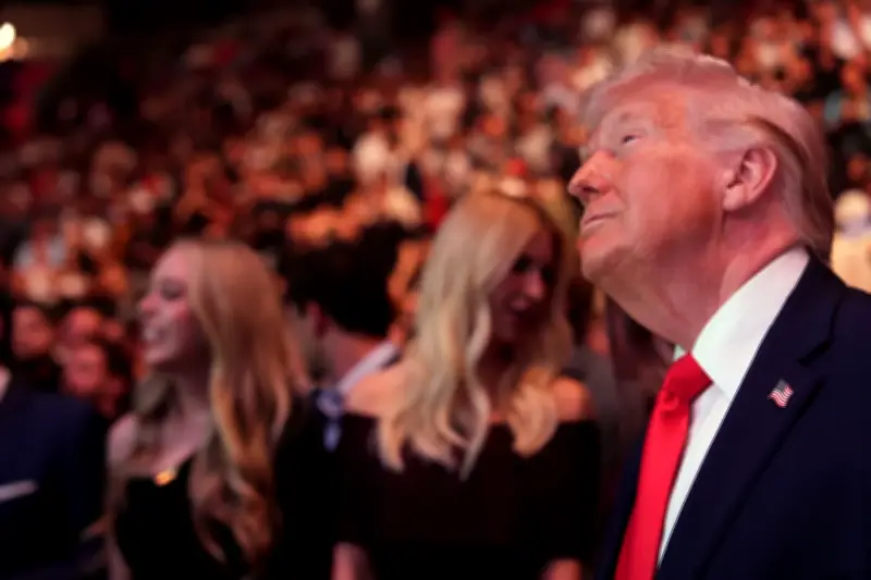 Trump plant spektakuläre UFC-Kämpfe vor dem Weißen Haus zu seinem 80. Geburtstag