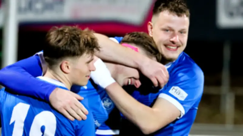 TSG Neustrelitz feiert Revanche-Sieg gegen Dynamo Schwerin vor Ostern