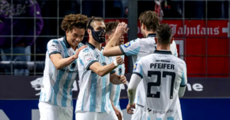 TSV 1860 München: Löwen spielen 2:2 gegen Jahn Regensburg – Ihre Spielerbewertung gefragt