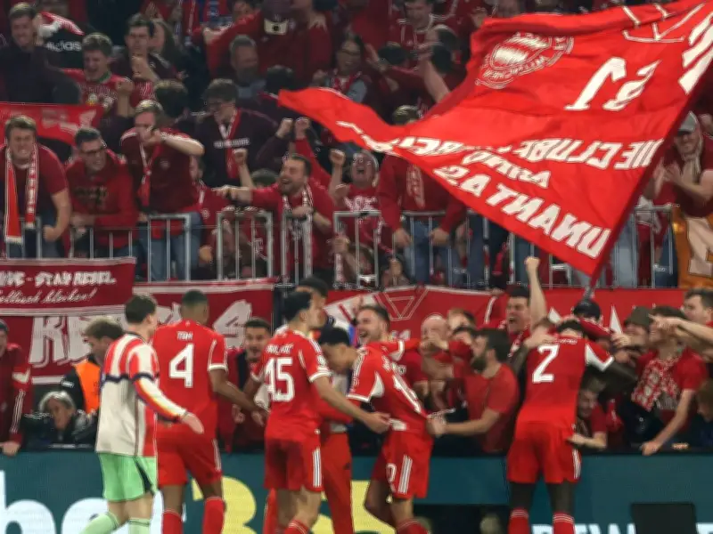 UEFA belegt FC Bayern mit Geldstrafe, keine Zuschauersperre