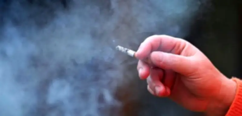 Umfrage: Mehrheit für höhere Steuern auf Tabak und Alkohol zur Finanzierung des Gesundheitssystems