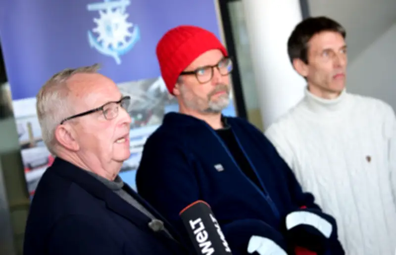 Umweltminister Backhaus verurteilt Morddrohungen nach gescheitertem Wal-Rettungseinsatz