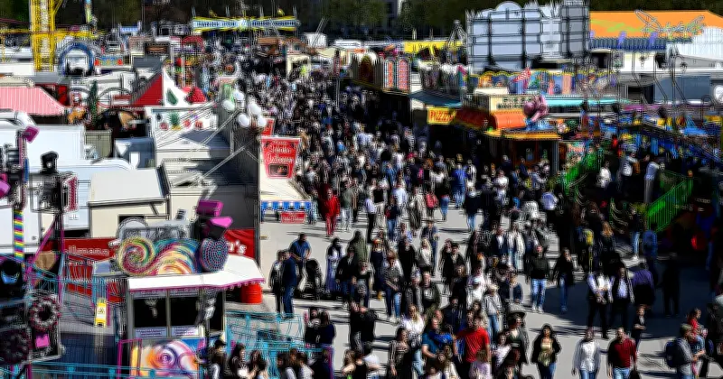 Unfall auf Münchner Frühlingsfest: Frau von Gondel mitgeschleift