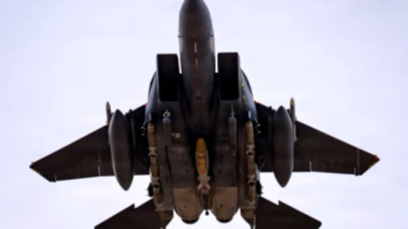 US-Kampfjets über Iran abgeschossen: Rettungsmissionen und Techniksicherung im Fokus