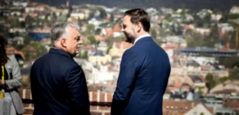 US-Vizepräsident Vance wirft EU Wahlkampfeinmischung in Ungarn vor - während er selbst unterstützt