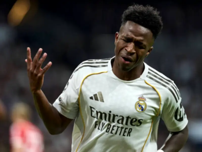 Van der Vaart rechnet mit Vinícius ab: 'Er ist schrecklich' nach Real-Pleite